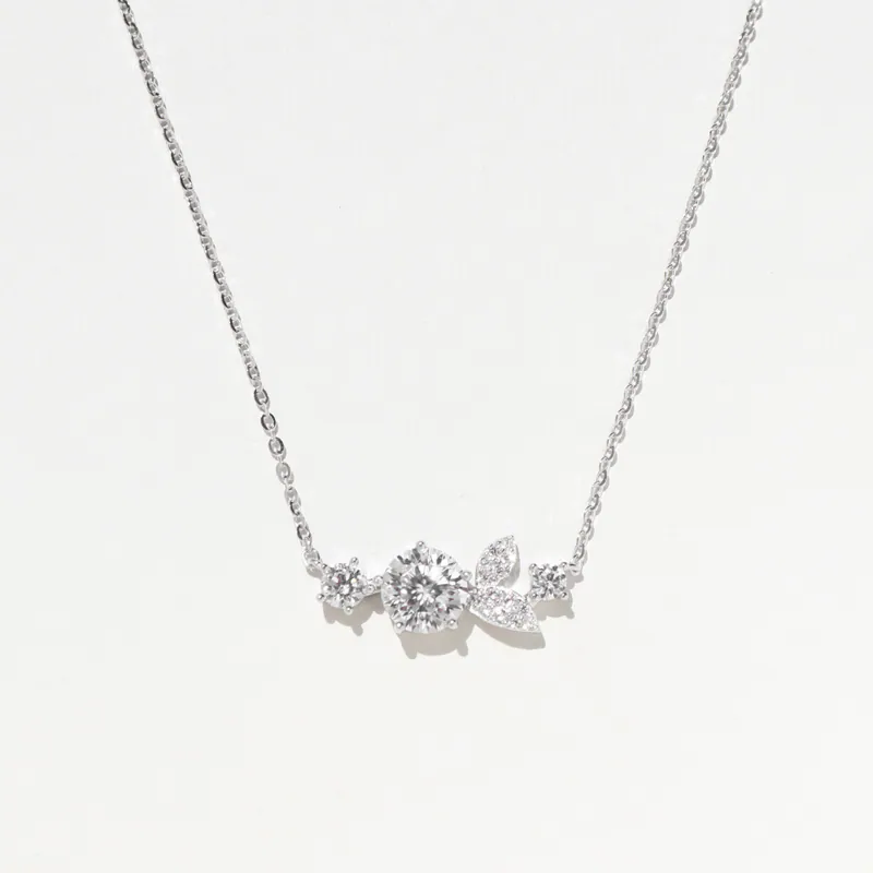 Silver Plated/葉隙微光．莫桑鑽項鍊