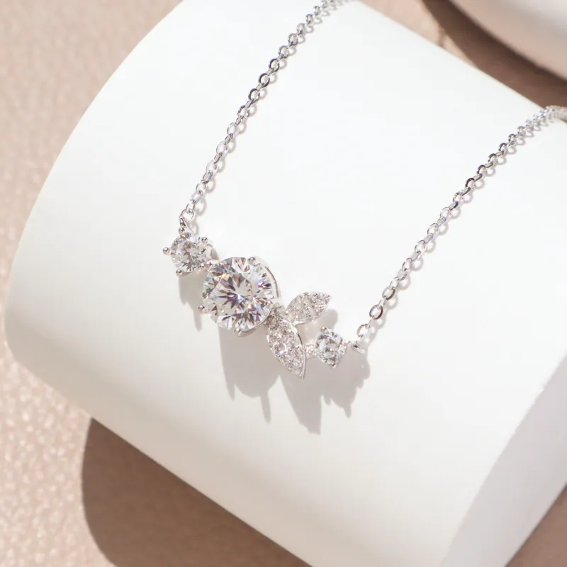 Silver Plated/葉隙微光．莫桑鑽項鍊 3